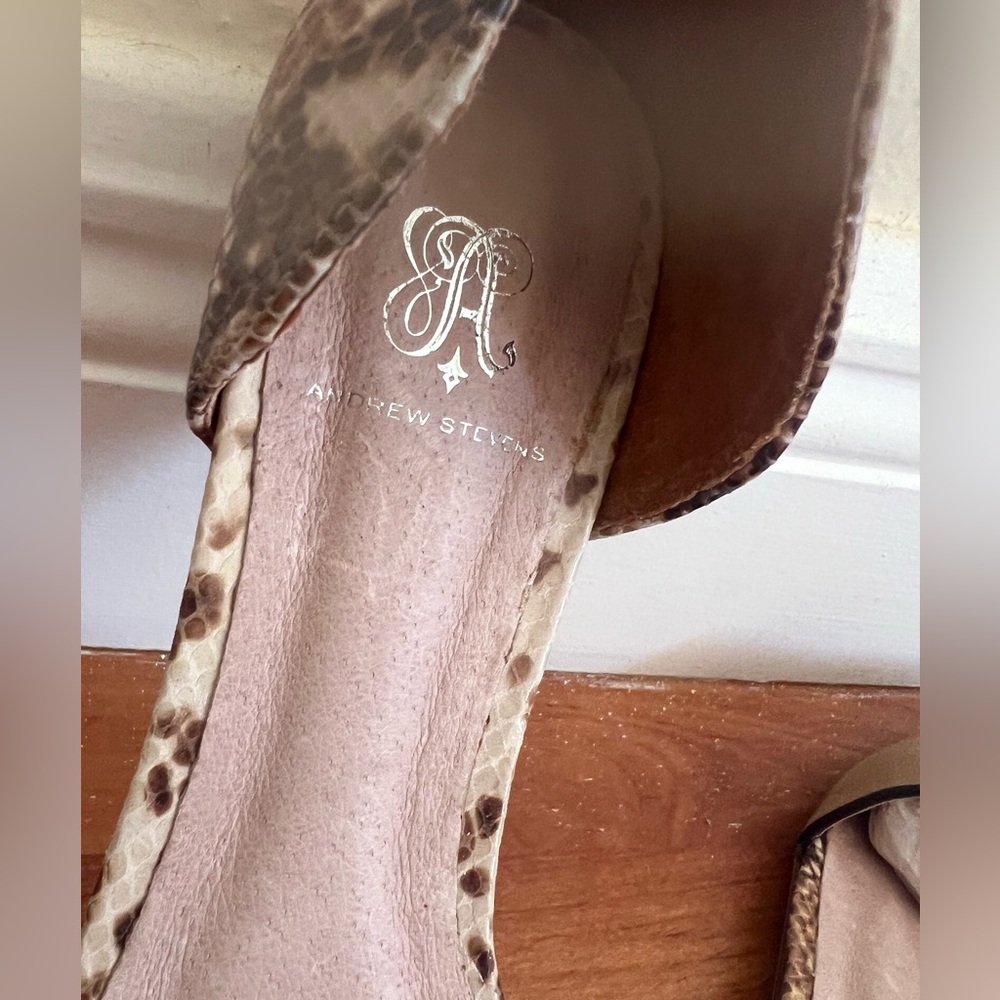 New Andrew Stevens Tan Snakeskin Canvas Flats Shoes Size 5.5 - Picture 3 of 9
